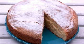 Bolo Podre, gâteau léger aux agrumes et miel du Portugal