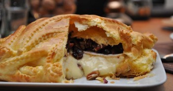 Brie feuilleté au miel et noix