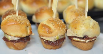 Mini-burgers de Noël au foie gras et figue