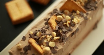 Gâteau sans cuisson aux petits beurre, chocolat et noisettes gateau petit beurre lu hervé cuisine